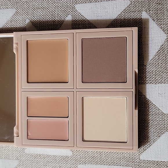 *NEW* Bobbi Brown 5 in 1 Essential Face Palettes - Natural & Warm Beige (F) - Picture 7 of 13